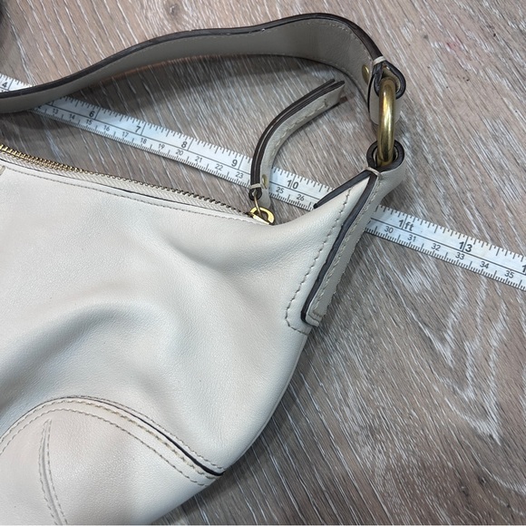 Vintage Coach White Leather Hobo Bag - Picture 11 of 13